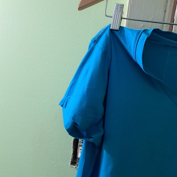 Xersion Short Sleeved Top/Shirt - Picture 2 of 6